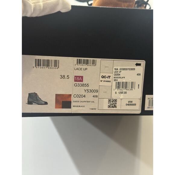 Chanel Suede, Leather Toe, CC Logo, Lace Up Ankle Boots Size 38.5, w/box - Picture 10 of 16